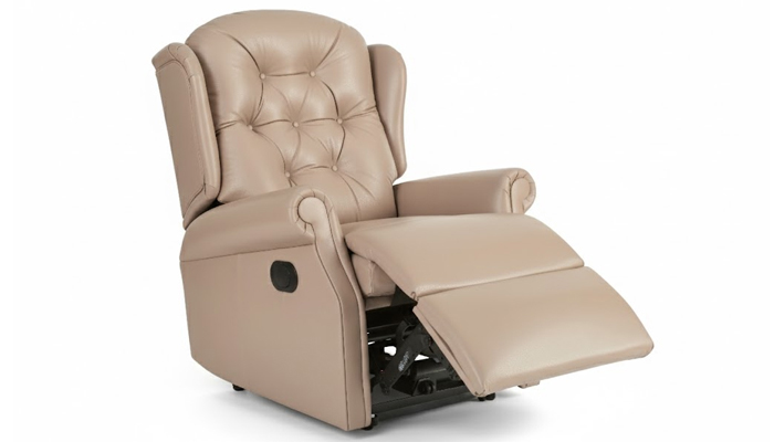 Woburn Manual Recliner Chair - Petite Size