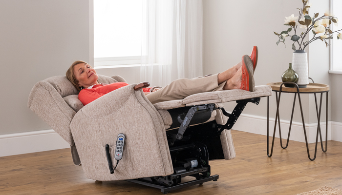 Canterbury Grande Cloud Zero Riser Fully Reclined Position