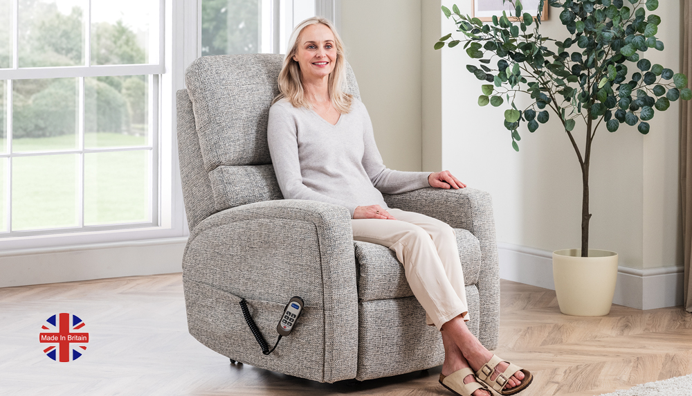 Southwell Standard Size, in raised standing position